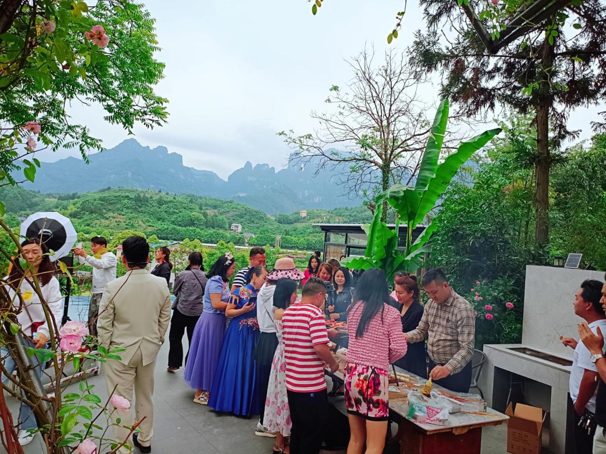 Tujia Folk Houses Zhangjiajie Zewnętrze zdjęcie